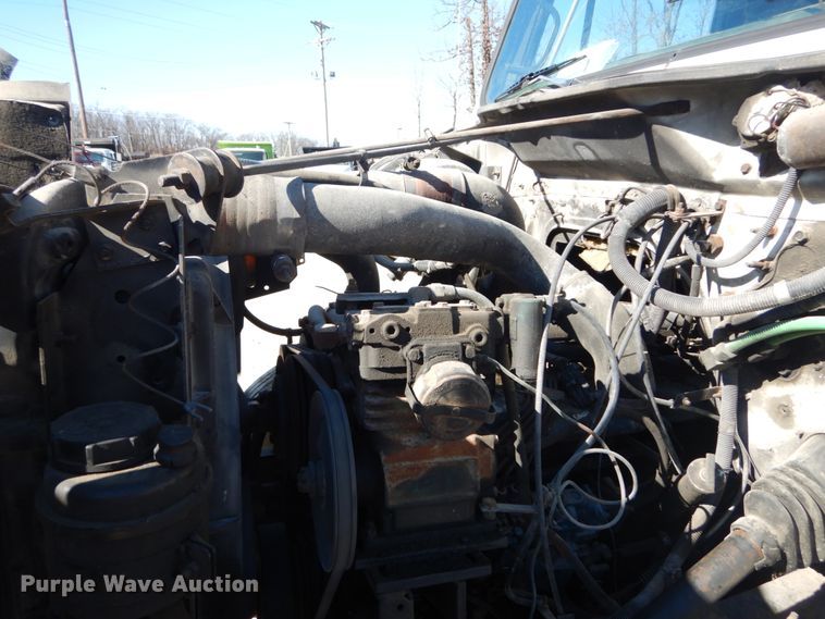 image for item GT9595 1992 International 4900  dump truck