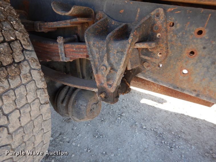 image for item GT9595 1992 International 4900  dump truck