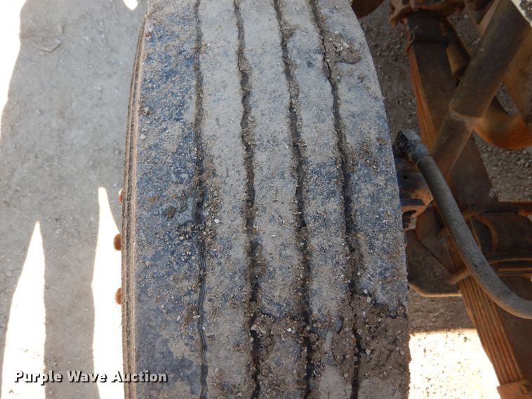 image for item GT9595 1992 International 4900  dump truck