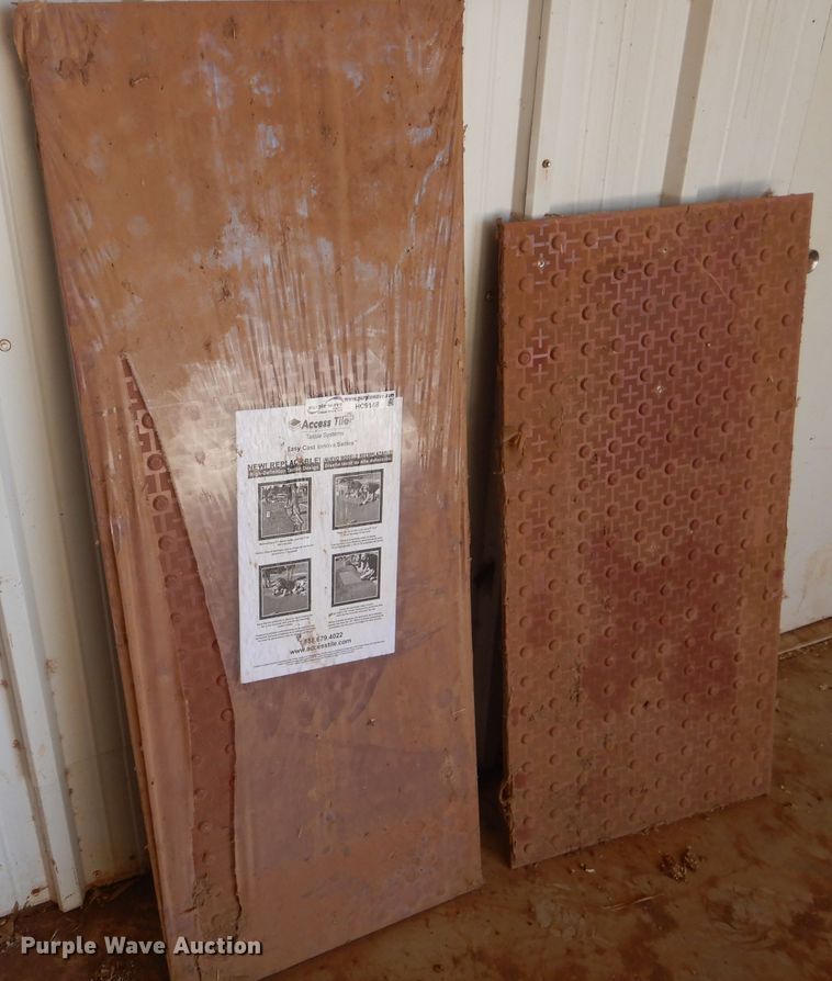 image for item HC9148 Access Tile truncated domes