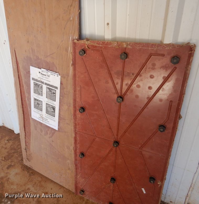 image for item HC9148 Access Tile truncated domes