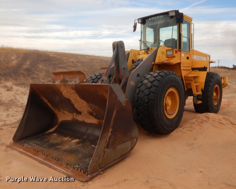image for item HG9901 1999 Volvo L120C  wheel loader