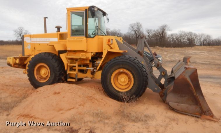 image for item HG9901 1999 Volvo L120C  wheel loader