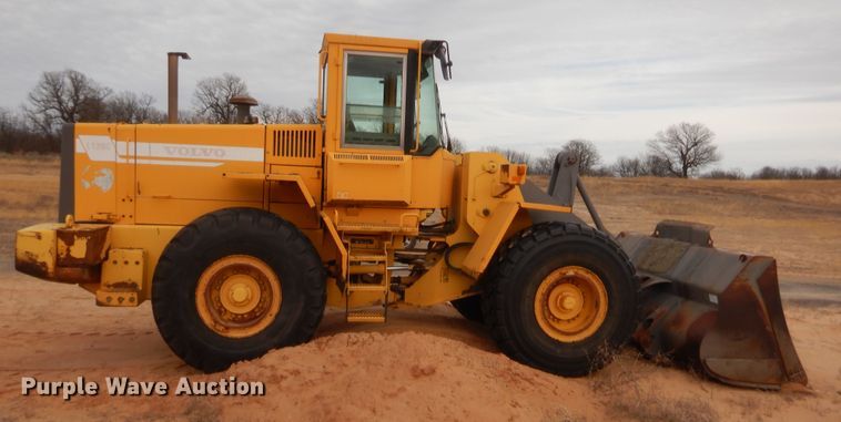 image for item HG9901 1999 Volvo L120C  wheel loader