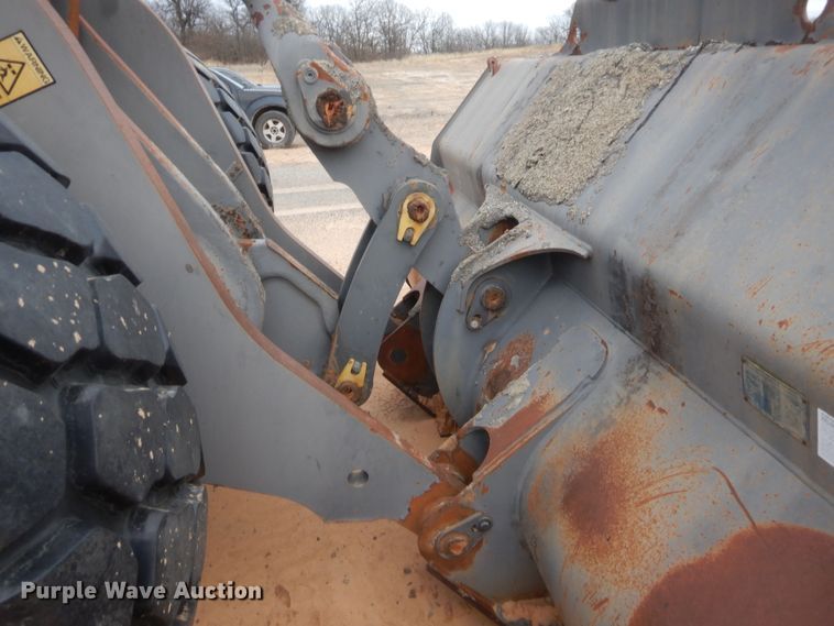 image for item HG9901 1999 Volvo L120C  wheel loader