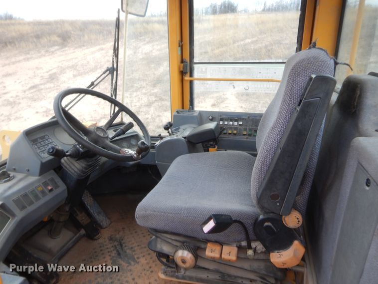 image for item HG9901 1999 Volvo L120C  wheel loader