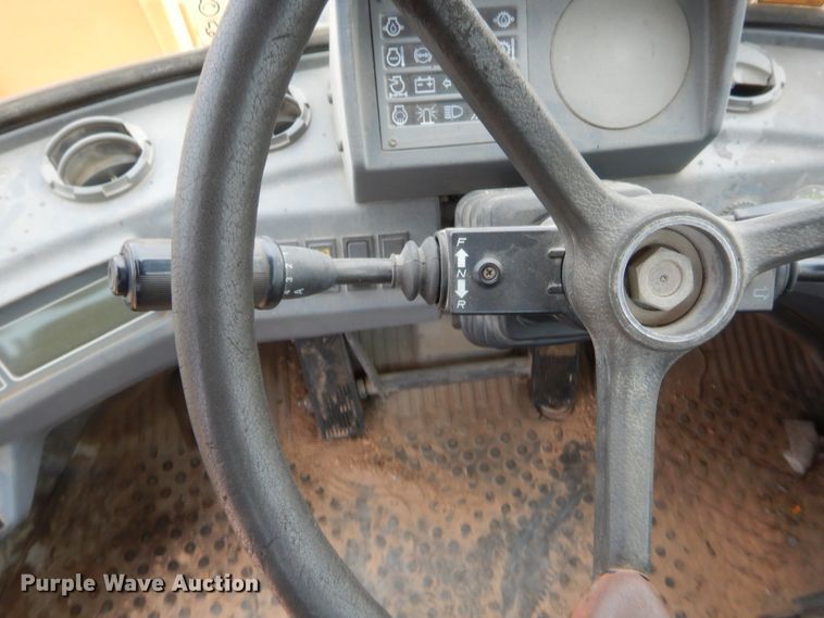 image for item HG9901 1999 Volvo L120C  wheel loader