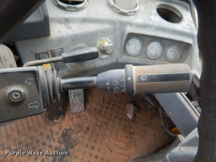 image for item HG9901 1999 Volvo L120C  wheel loader