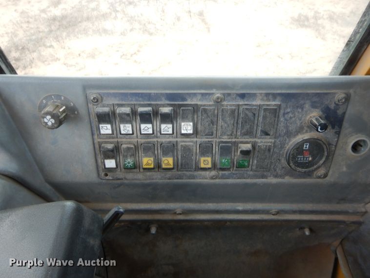 image for item HG9901 1999 Volvo L120C  wheel loader