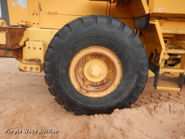 image for item HG9901 1999 Volvo L120C  wheel loader
