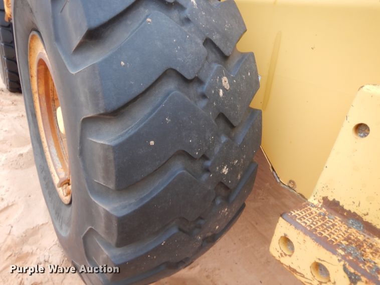 image for item HG9901 1999 Volvo L120C  wheel loader
