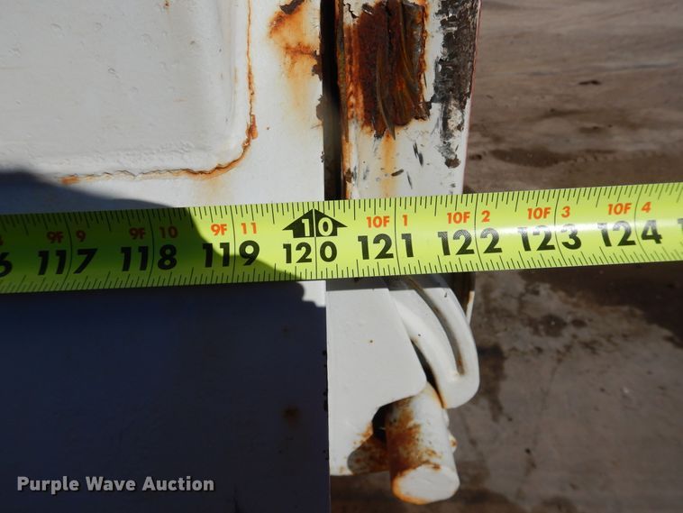 image for item HI9019 1993 International 4900  dump truck