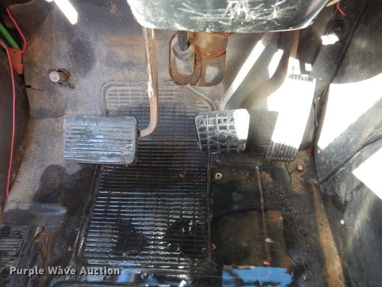 image for item HI9019 1993 International 4900  dump truck