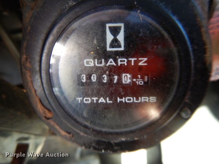 image for item HI9019 1993 International 4900  dump truck