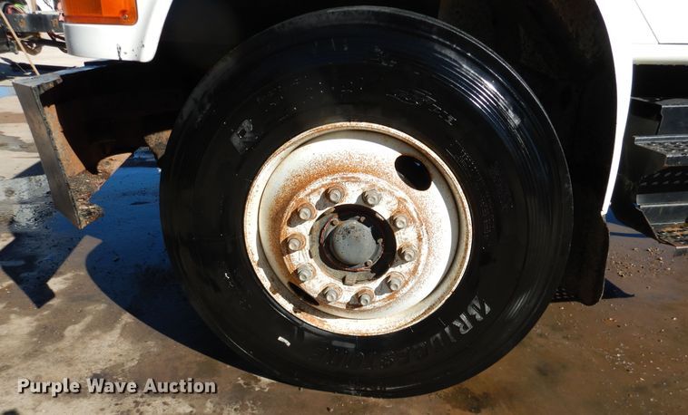 image for item HI9019 1993 International 4900  dump truck