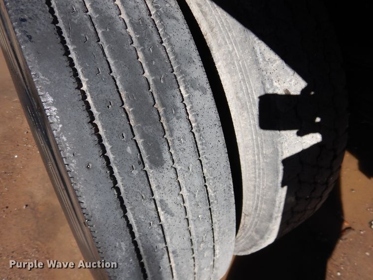 image for item HI9019 1993 International 4900  dump truck