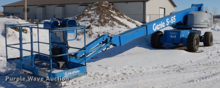 image for item HS9930 2002 Genie S-65  boom lift
