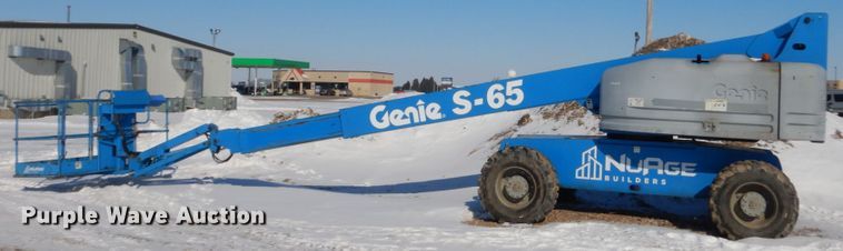 image for item HS9930 2002 Genie S-65  boom lift