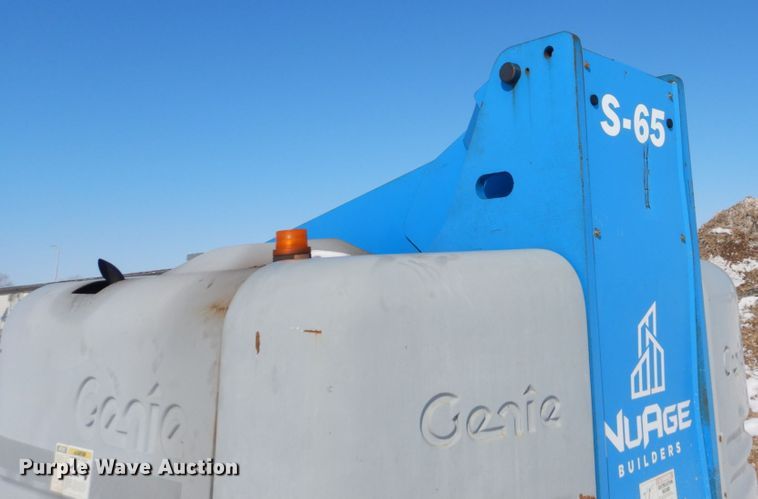 image for item HS9930 2002 Genie S-65  boom lift