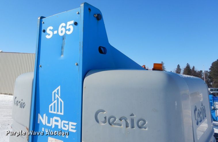 image for item HS9930 2002 Genie S-65  boom lift