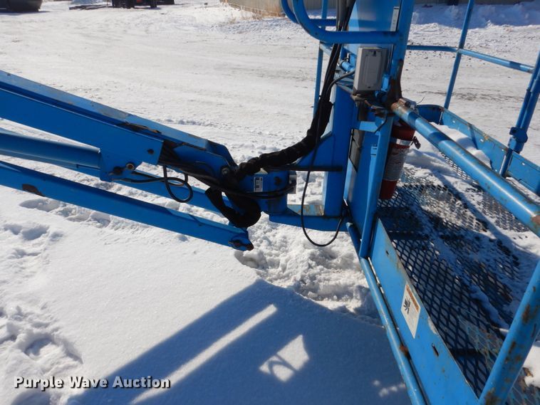 image for item HS9930 2002 Genie S-65  boom lift