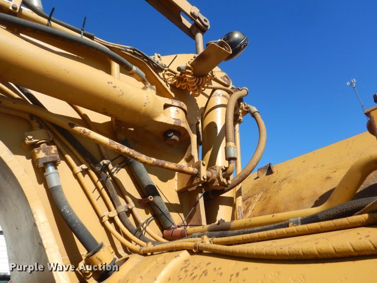 image for item HS9933 1987 Caterpillar 627E  conventional scraper