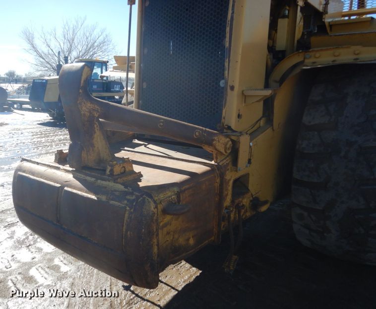 image for item HS9933 1987 Caterpillar 627E  conventional scraper