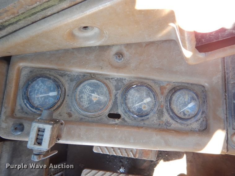 image for item HS9933 1987 Caterpillar 627E  conventional scraper