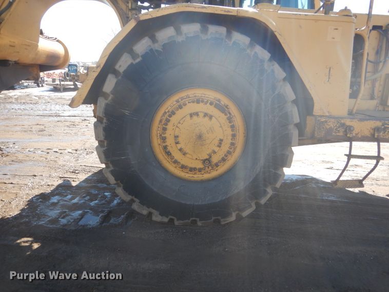 image for item HS9933 1987 Caterpillar 627E  conventional scraper