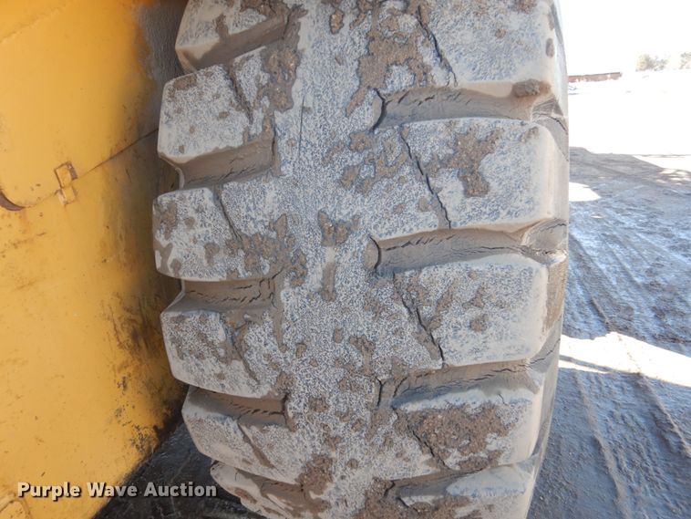 image for item HS9933 1987 Caterpillar 627E  conventional scraper