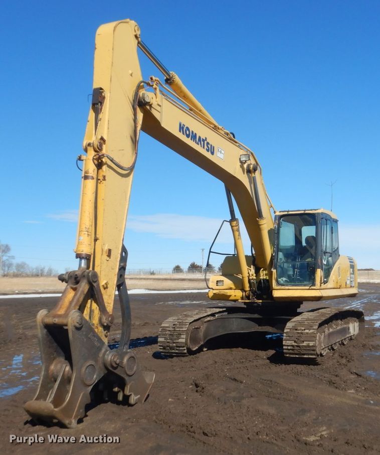 image for item HS9935 2004 Komatsu PC200LC-7  excavator