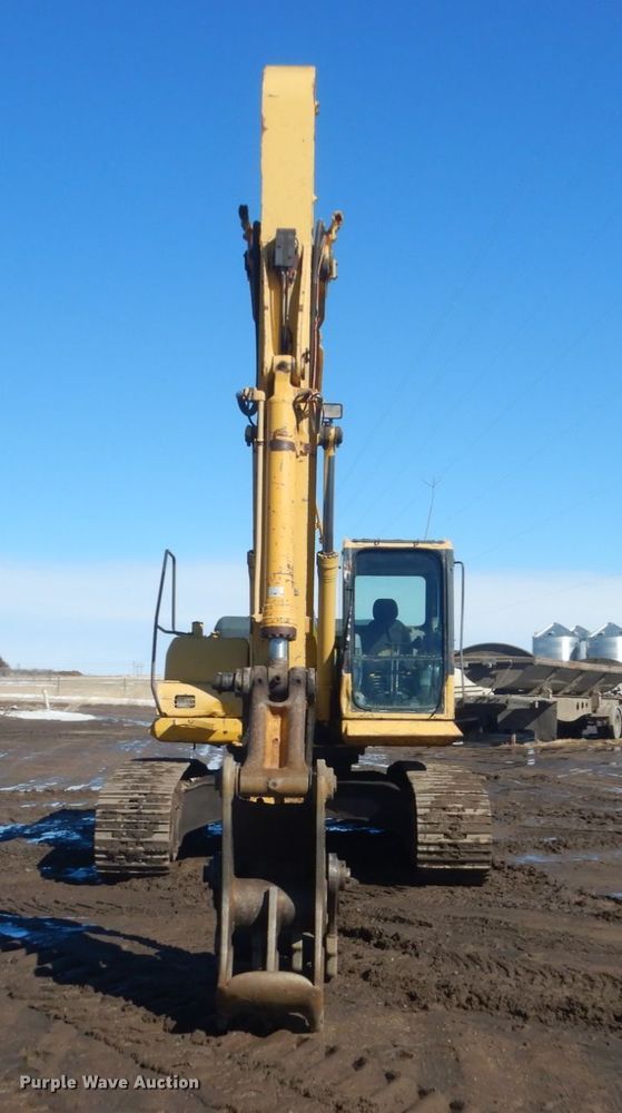 image for item HS9935 2004 Komatsu PC200LC-7  excavator
