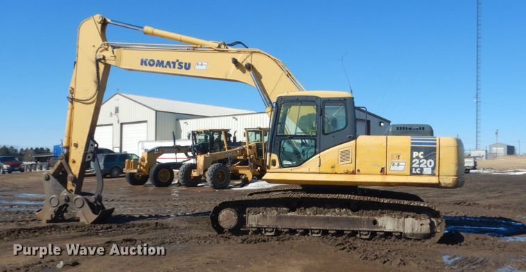 image for item HS9935 2004 Komatsu PC200LC-7  excavator