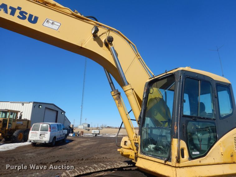 image for item HS9935 2004 Komatsu PC200LC-7  excavator