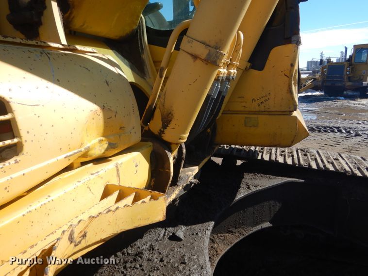 image for item HS9935 2004 Komatsu PC200LC-7  excavator