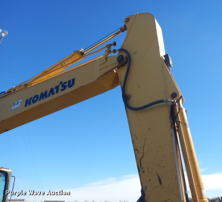 image for item HS9935 2004 Komatsu PC200LC-7  excavator