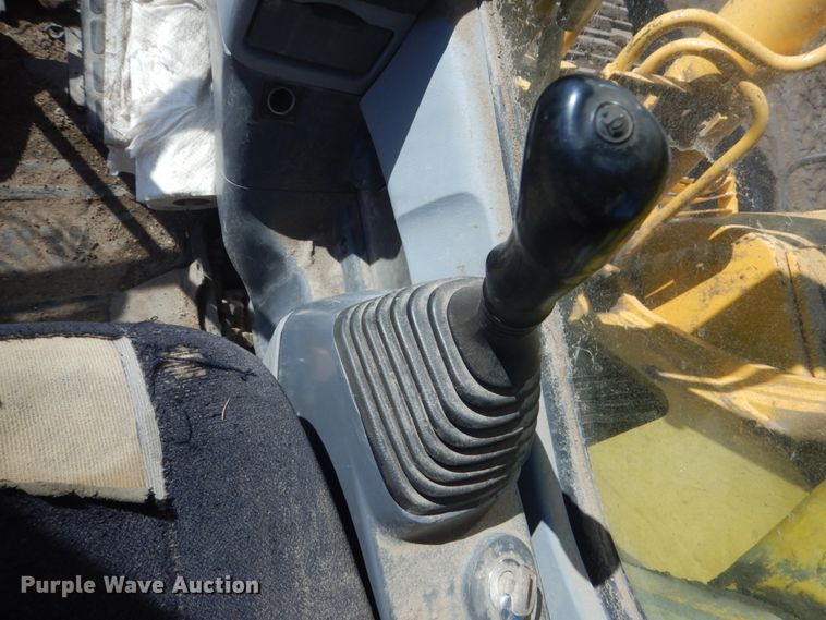 image for item HS9935 2004 Komatsu PC200LC-7  excavator