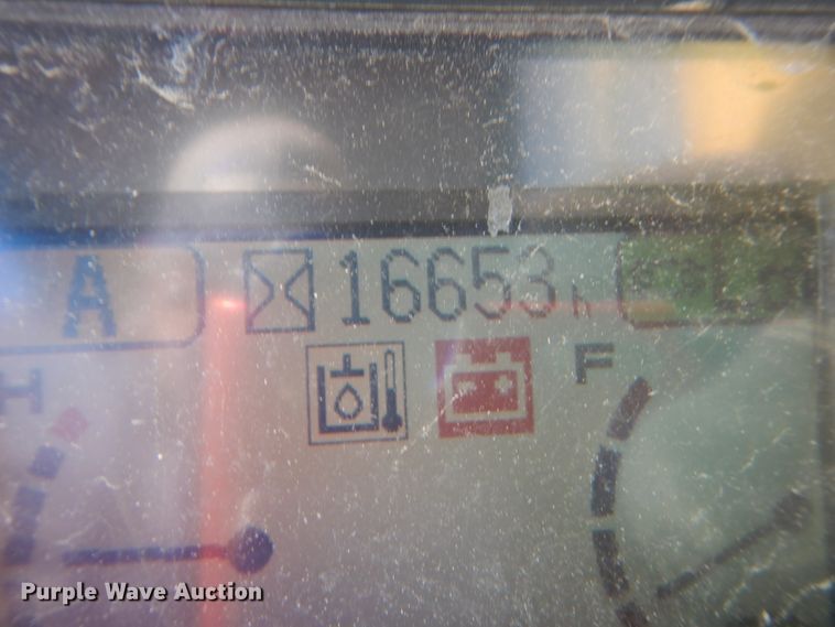 image for item HS9935 2004 Komatsu PC200LC-7  excavator