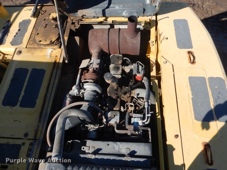 image for item HS9935 2004 Komatsu PC200LC-7  excavator