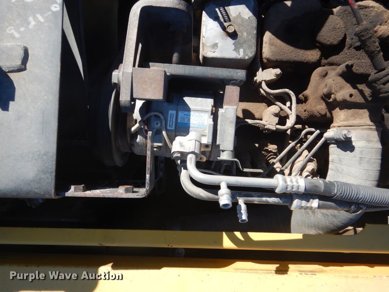 image for item HS9935 2004 Komatsu PC200LC-7  excavator