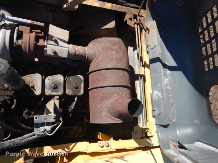 image for item HS9935 2004 Komatsu PC200LC-7  excavator