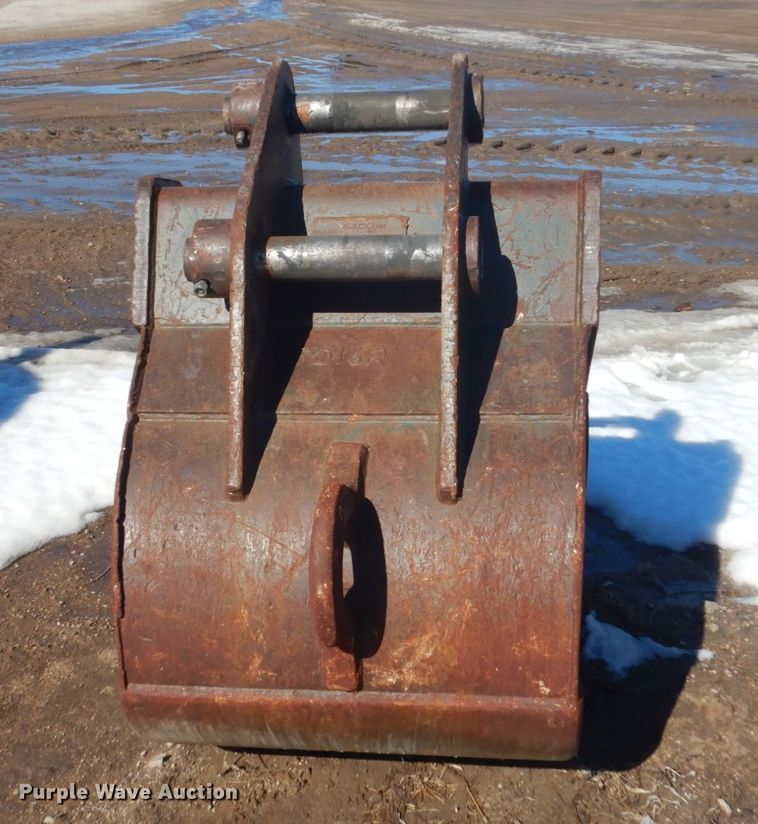 image for item HS9935 2004 Komatsu PC200LC-7  excavator