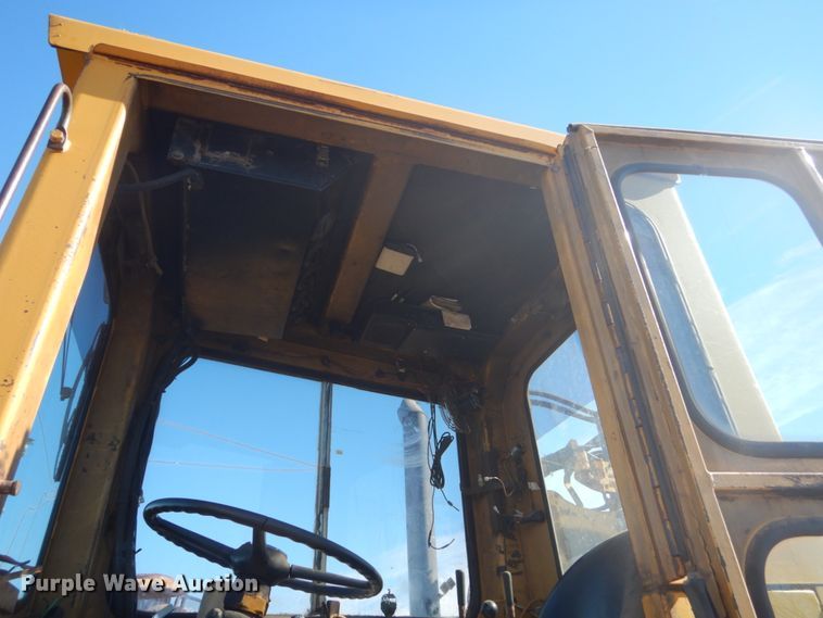 image for item HS9936 1978 Caterpillar 627B  conventional scraper