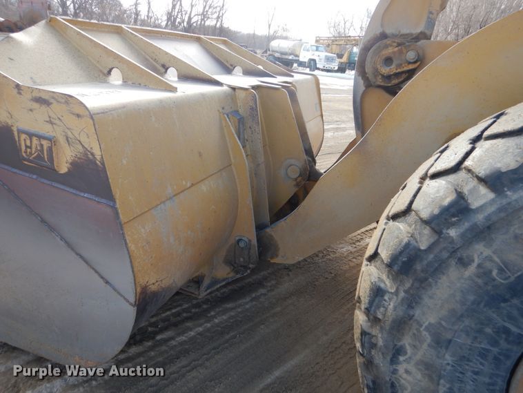 image for item HS9957 2004 Caterpillar 966G Series II  wheel loader