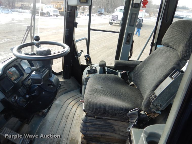 image for item HS9957 2004 Caterpillar 966G Series II  wheel loader