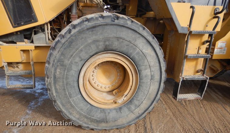 image for item HS9957 2004 Caterpillar 966G Series II  wheel loader