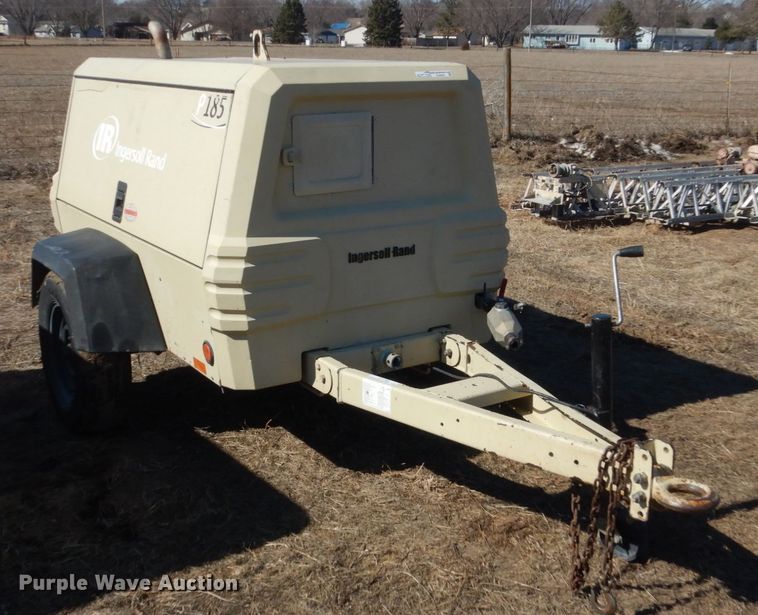 image for item HS9961 2007 Ingersoll Rand P185  air compressor