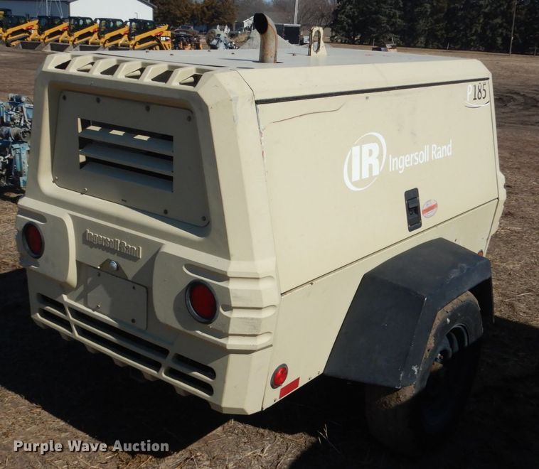 image for item HS9961 2007 Ingersoll Rand P185  air compressor