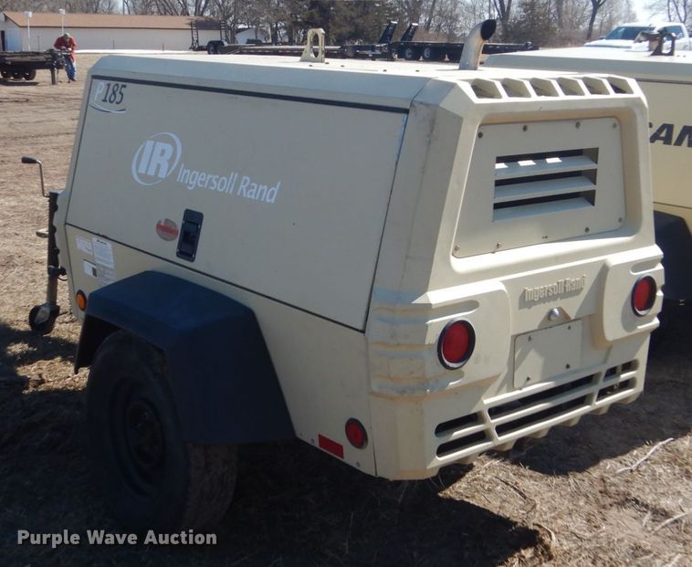 image for item HS9961 2007 Ingersoll Rand P185  air compressor