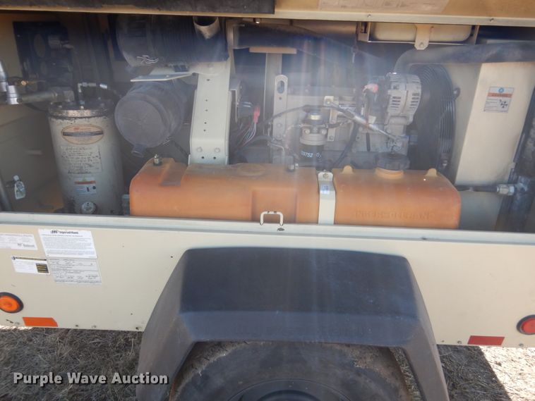image for item HS9961 2007 Ingersoll Rand P185  air compressor